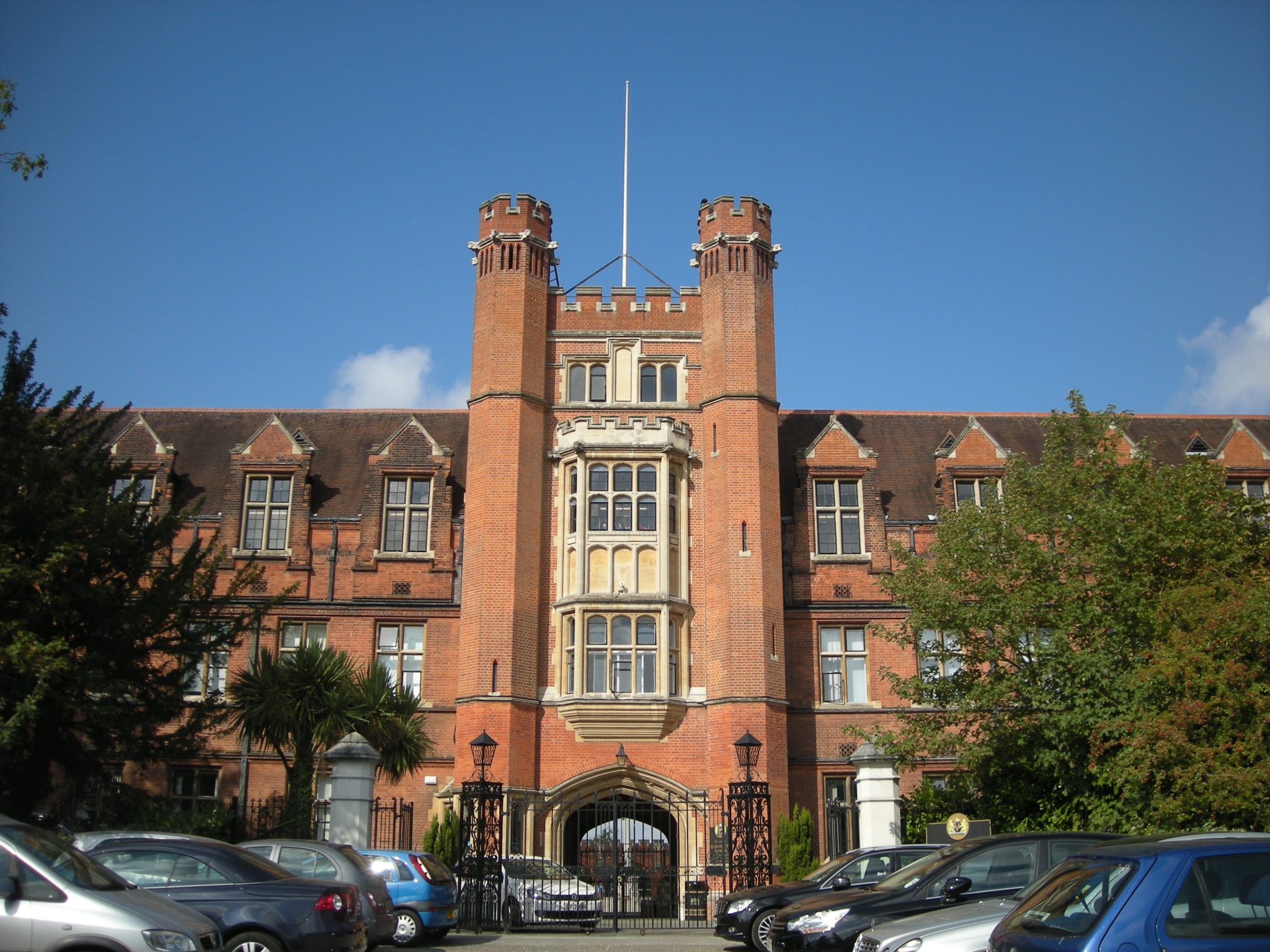 Bancrofts_School-2048x1536.jpg
